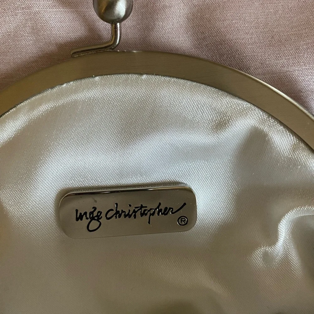 Chic Platinum Evening Bag - Picture 4 of 5
